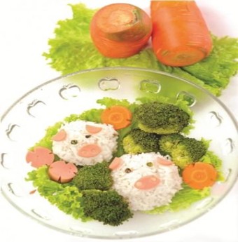 Yêu lắm cơm nắm heo con