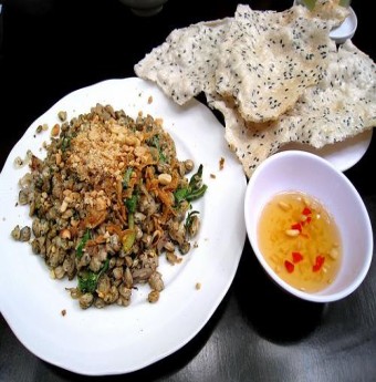 Những món ăn vỉa hè ngon, hấp dẫn khó chối từ