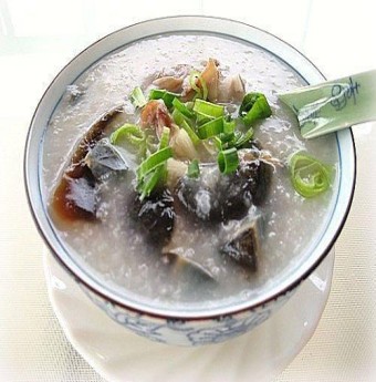 Ăn gì chữa thiếu sữa sau sinh?