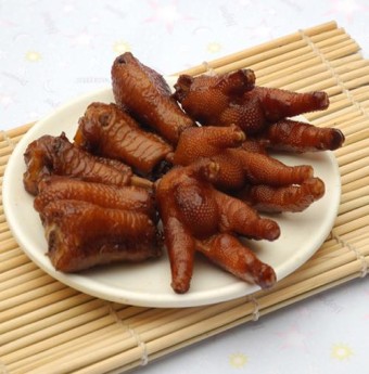 Cực lạ miệng, lạ tai với món chân gà om coca cola