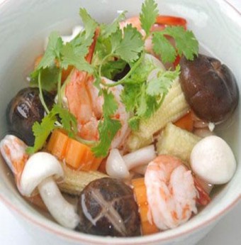 Thanh ngọt canh tôm tươi ngô non