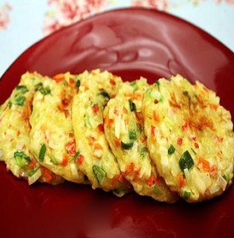 Cách làm món trứng rán ngũ sắc ngon, lạ miệng