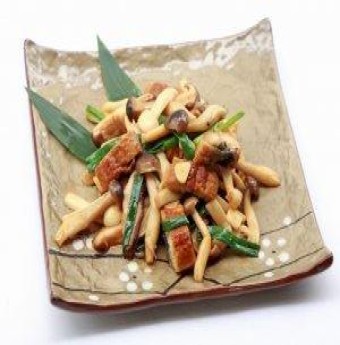 Hướng dẫn làm món lươn Nhật xào nấm