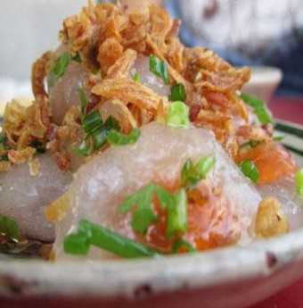 Độc đáo món bánh quai vạt miền Tây