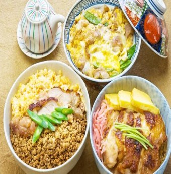 Chế biến món Cơm gà kiểu Nhật cho bữa tối