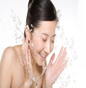 Đẹp da nhờ nước giếng thiêng