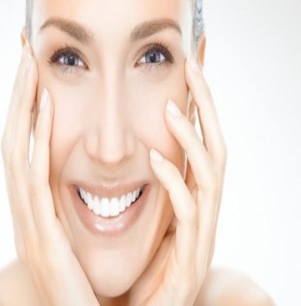 Trị mụn và se khít lỗ chân lông với nho xanh