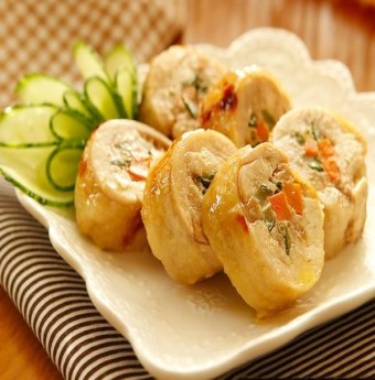 Thơm lừng sushi gà cuộn kiểu mới