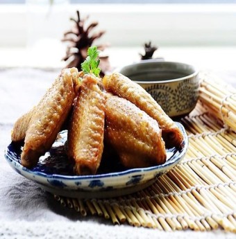 Gà hun khói thơm phức cho bữa cơm cuối tuần