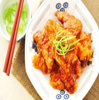 Thịt heo chiên giòn xốt chua ngọt