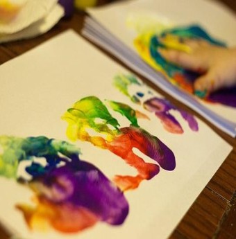 8 trò chơi phát triển trí thông minh kinh điển với trẻ em quốc tế
