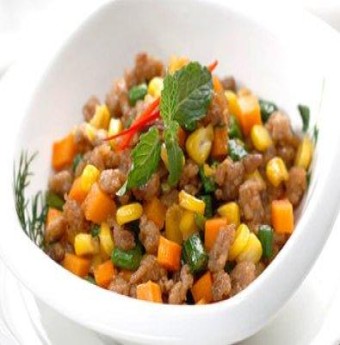 Thịt xay kho bắp đậu