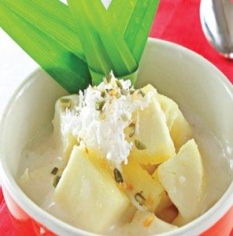 Nấu chè khoai mì cho ngày Rằm tháng 7