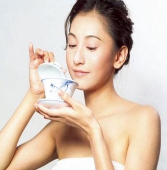 Uống trà giúp trẻ lâu và tránh ung thư