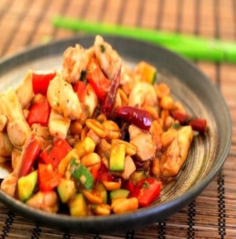 Gà Kung Pao xào cay