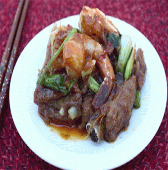 Tôm rim sườn non kho đậm đà hương vị