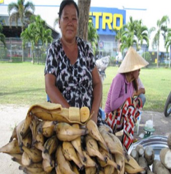 Món ngon miền Tây: Chuối tá quạ luộc