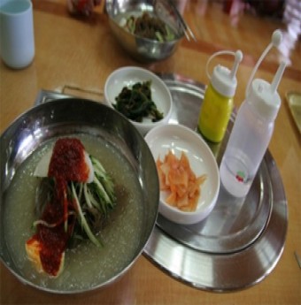 Mùa hè đến Hàn Quốc ăn Mì lạnh