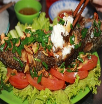 Ngon, lạ Cá lóc xối mỡ cuốn bánh tráng