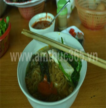 Ngọt thơm bữa sáng “bánh đa cua” Hải Phòng