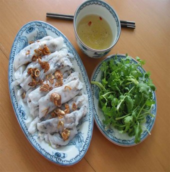 Bánh cuốn Hà Thành, ngon mà dân dã