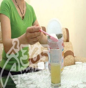 Có nên dùng nước luộc rau pha sữa cho trẻ?