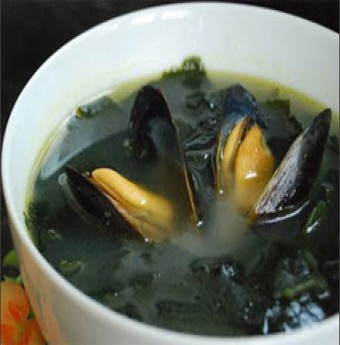 Canh rong biển nấu trai