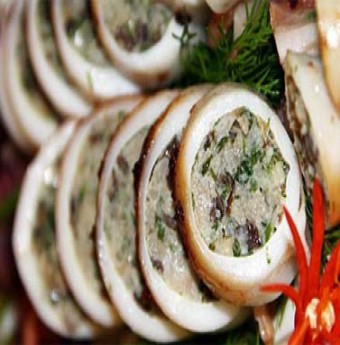 Mực tươi nhồi thịt hấp