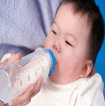 Kinh nghiệm chọn bình sữa cho bé