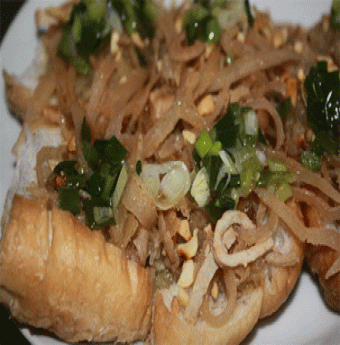 Bữa sáng lạ miệng với bánh mì hấp bì