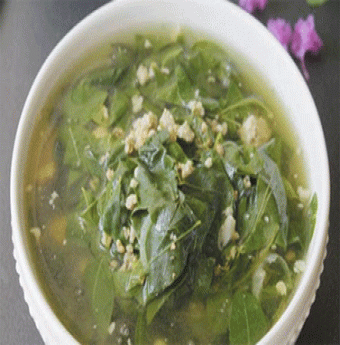 Bữa trưa ngon miệng với canh rau ngót nấu tôm