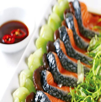 Cá hồi xào cải thìa