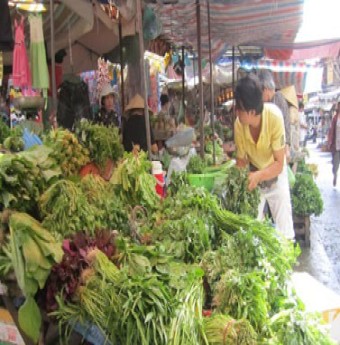 Sau mưa bão giá thực phẩm tăng cao
