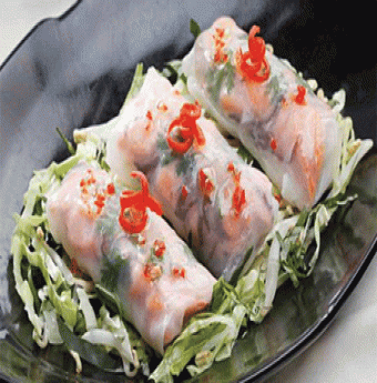 Sáng tạo với món bánh cuốn nhân cá hồi thơm ngon