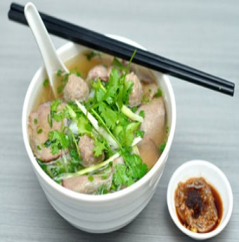 Lạ miệng với phở viên phố Triệu Việt Vương