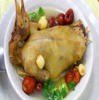 Bổ dưỡng với bồ câu hầm cốm, hạt sen