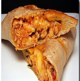 Bánh Calzone nhân gà