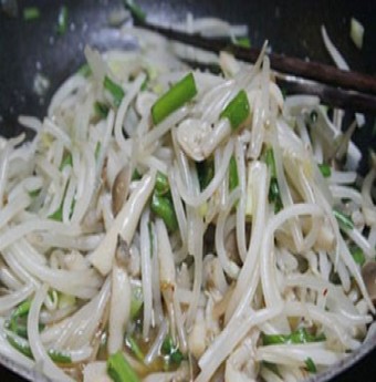 Giá xào nấm