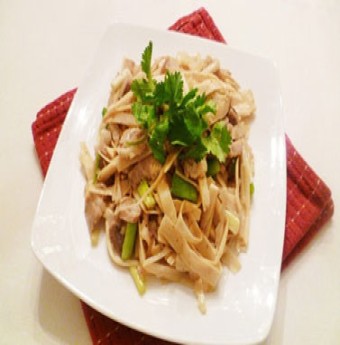 Măng xào thịt heo