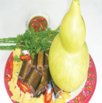Bổ dưỡng với lươn hấp bầu hồ lô