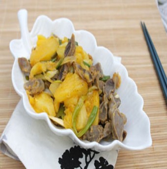 Mề gà xào dứa cực hấp dẫn 