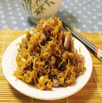 Cá cơm kho lạc ngon miệng