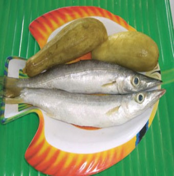 Cá nhồng kho dưa gang dân dã mà ngon