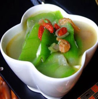 Giải nhiệt với canh mướp nấu tôm