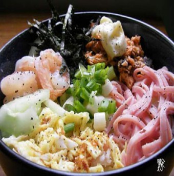 Rộn rã sắc màu sushi Nhật