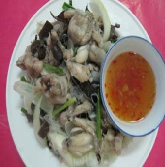 Hương vị ếch đồng xào bún nấm củ hành