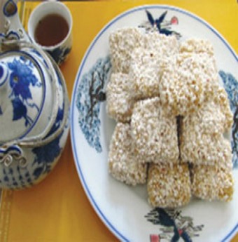 Món bánh khô nổ