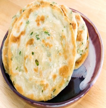 Độc đáo với bánh hành