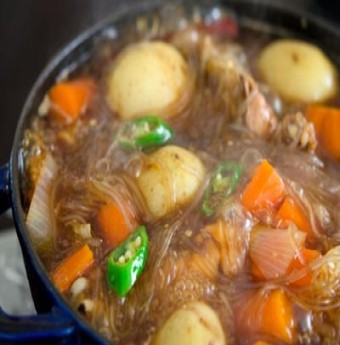 Hấp dẫn với gà kho coca kiểu Hàn