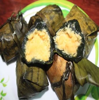 Quà quê là bánh ít lá gai
